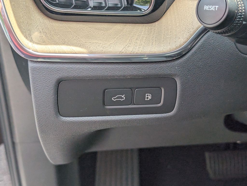 2026 Volvo XC60 Plug-In Hybrid T8 Ultra Hunt Valley MD