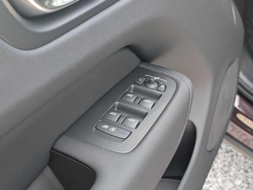 2026 Volvo XC60 Plug-In Hybrid T8 Ultra Hunt Valley MD