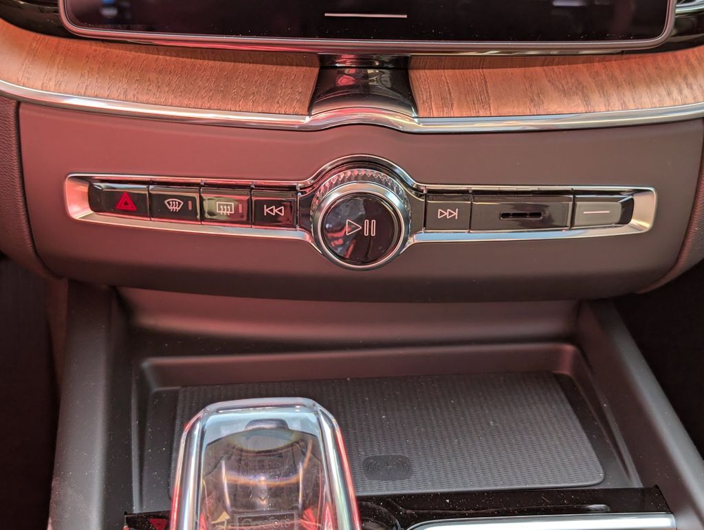 2026 Volvo XC60 Plug-In Hybrid T8 Ultra Hunt Valley MD