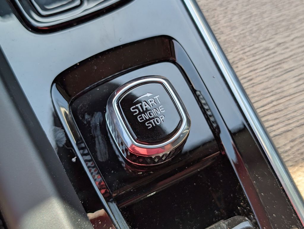 2026 Volvo XC60 Plug-In Hybrid T8 Ultra Hunt Valley MD