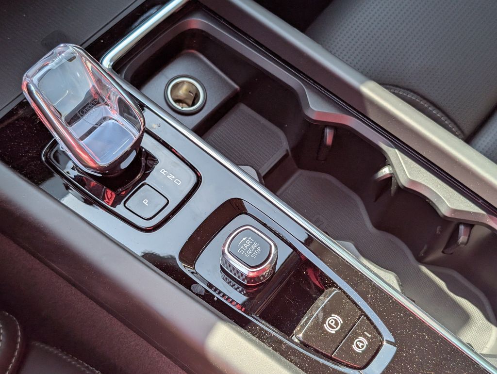 2026 Volvo XC60 Plug-In Hybrid T8 Ultra Hunt Valley MD