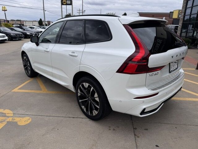 2026 Volvo XC60 Plus