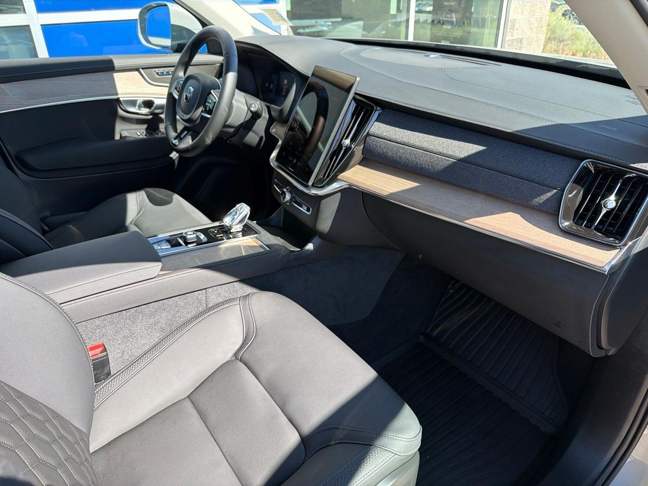 2026 Volvo XC90 B5 Core Bend OR
