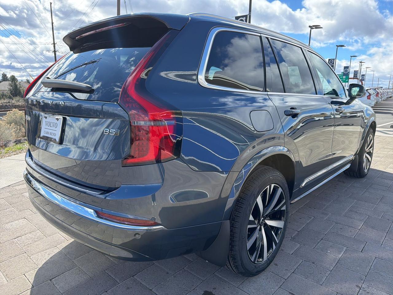 2026 Volvo XC90 B5 Core Bend OR