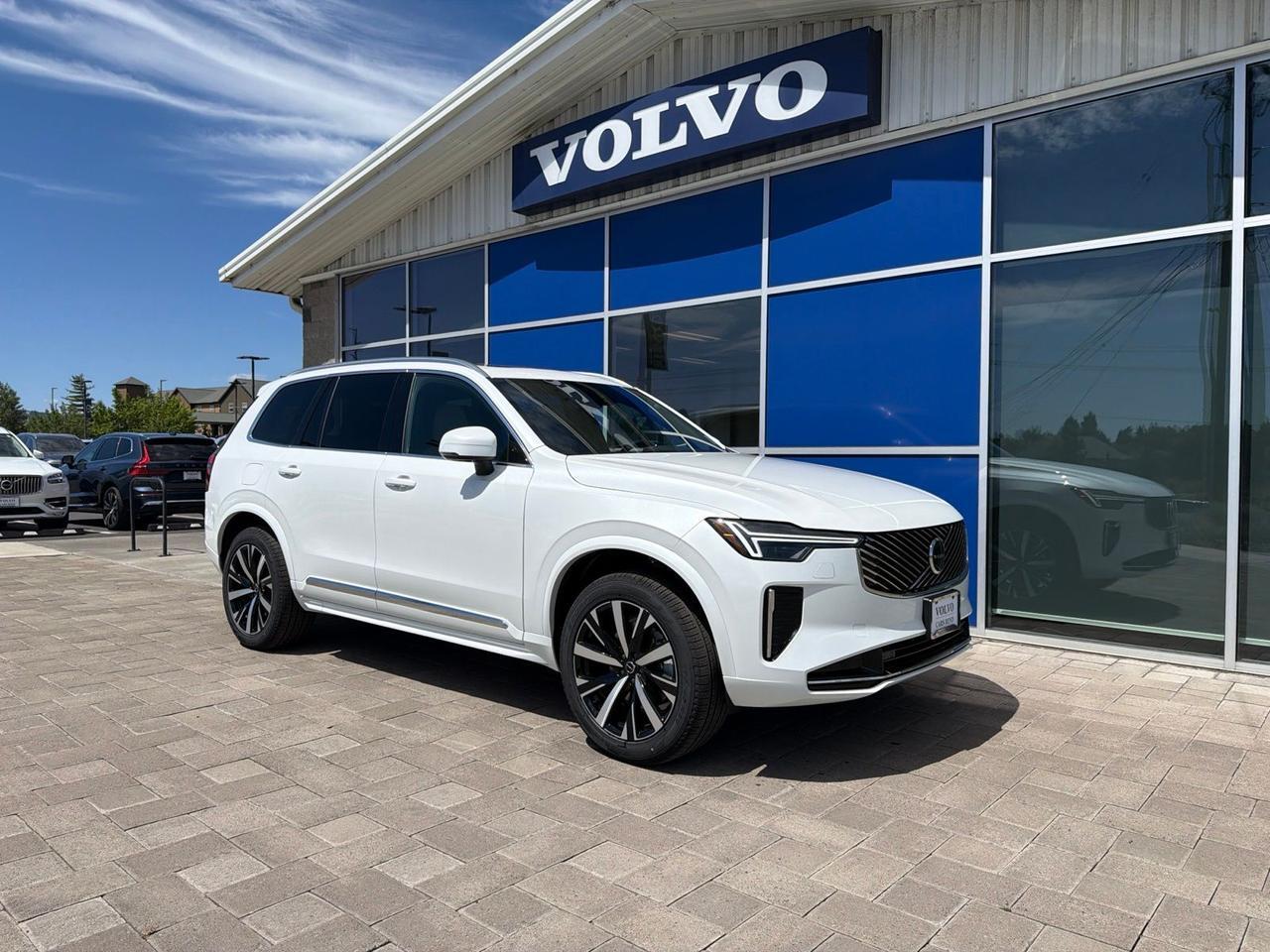 2026 Volvo XC90 B5 Core