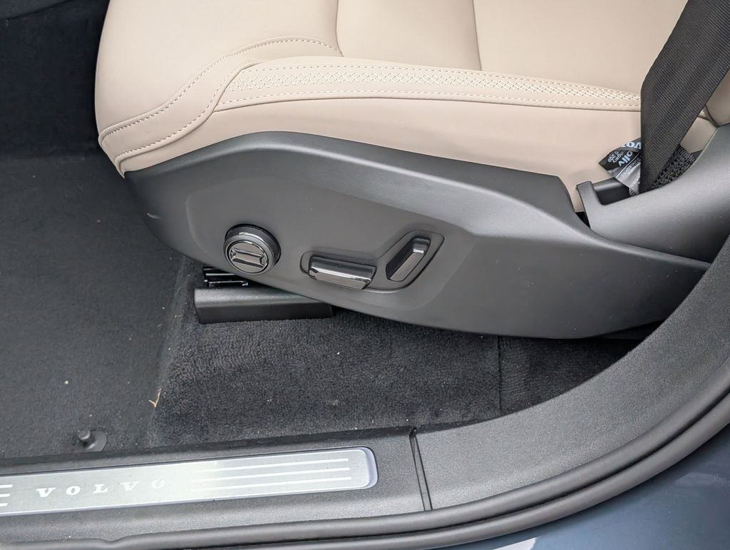 2026 Volvo XC90 B5 Core Hunt Valley MD