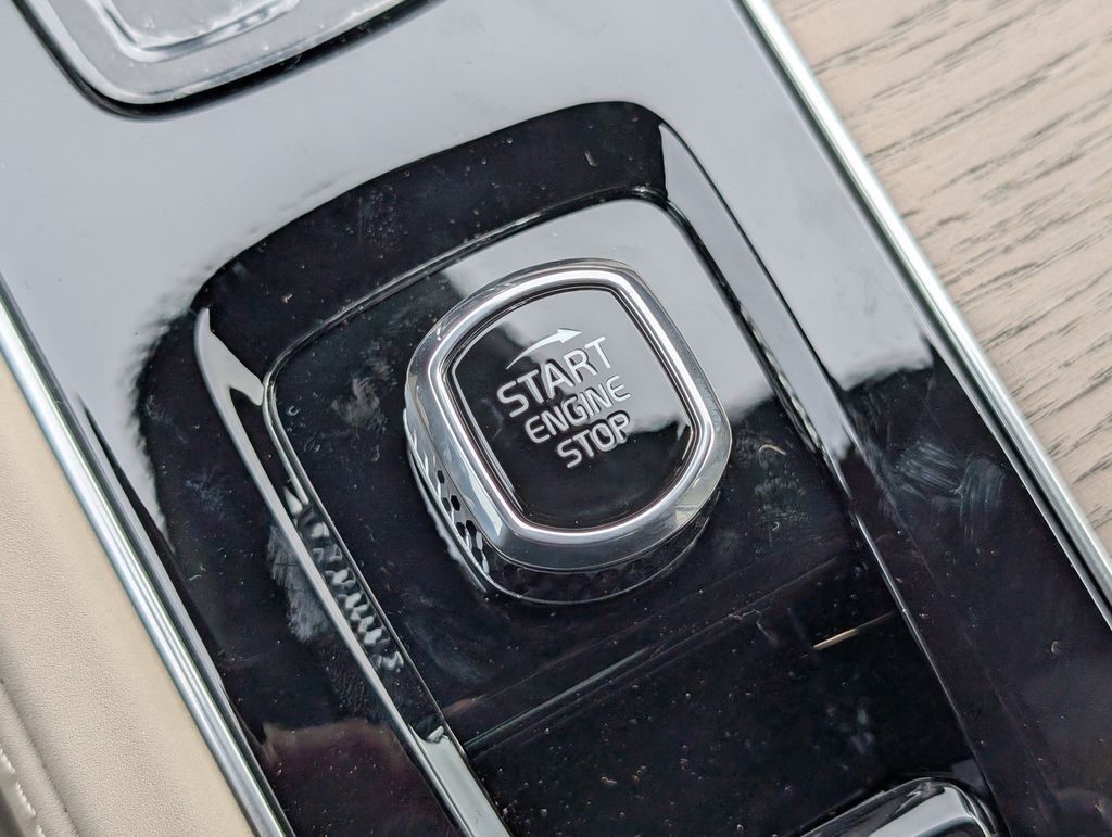 2026 Volvo XC90 B5 Core Hunt Valley MD