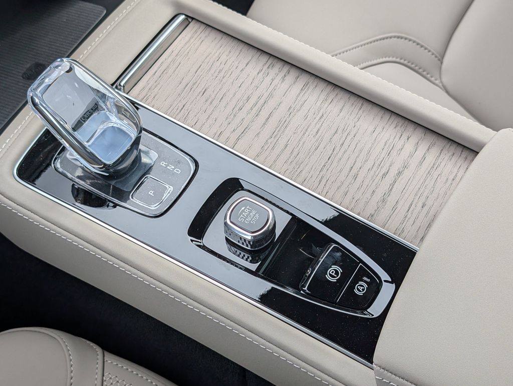 2026 Volvo XC90 B5 Core Hunt Valley MD