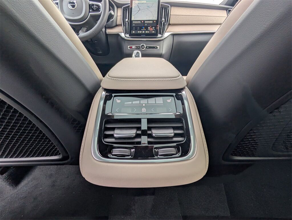 2026 Volvo XC90 B5 Core Hunt Valley MD