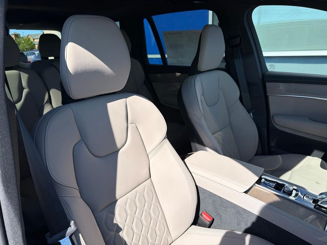 2026 Volvo XC90 B5 Plus Bend OR