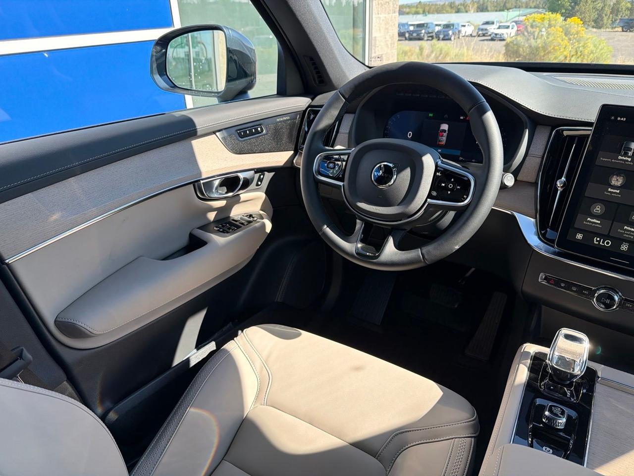 2026 Volvo XC90 B5 Plus Bend OR
