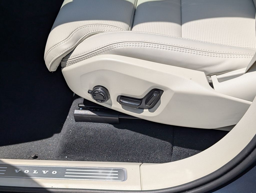 2026 Volvo XC90 B5 Ultra Hunt Valley MD
