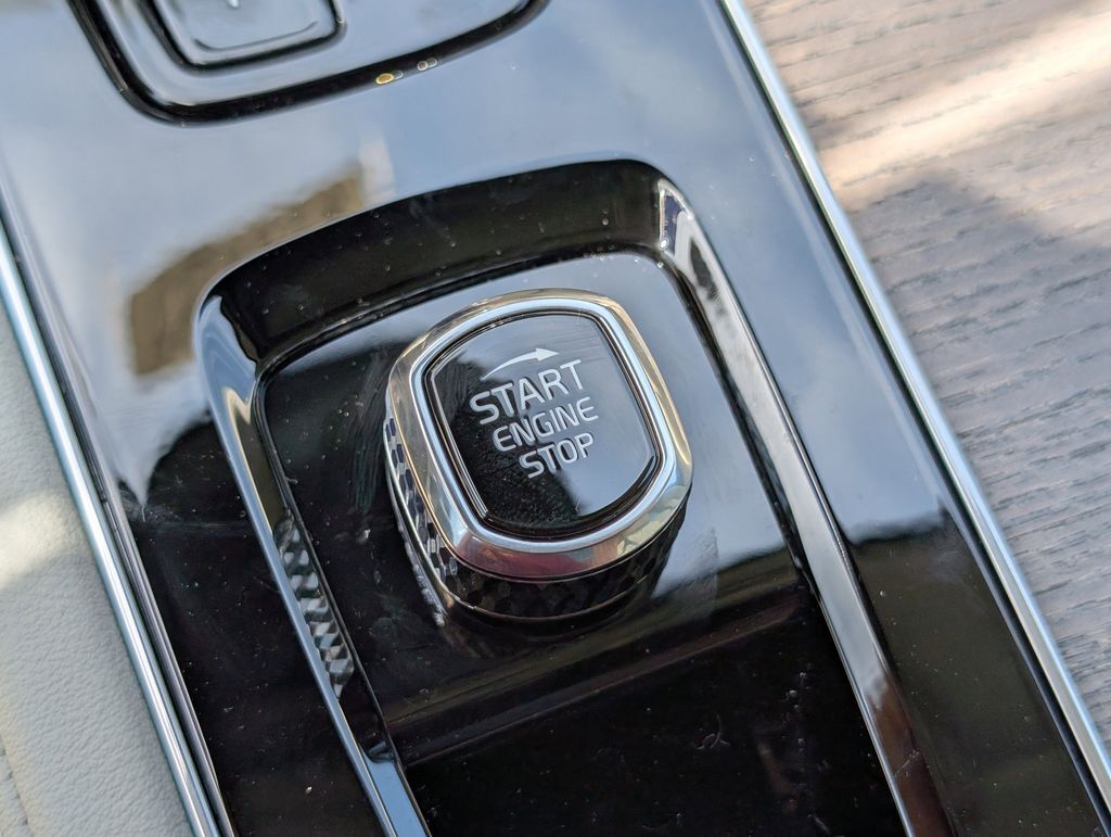 2026 Volvo XC90 B5 Ultra Hunt Valley MD