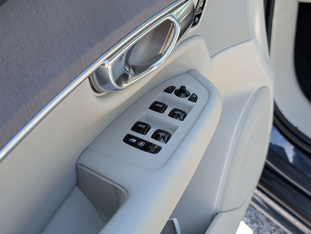 2026 Volvo XC90 B5 Ultra Hunt Valley MD