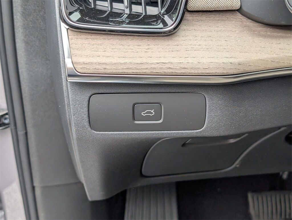 2026 Volvo XC90 B5 Ultra Hunt Valley MD