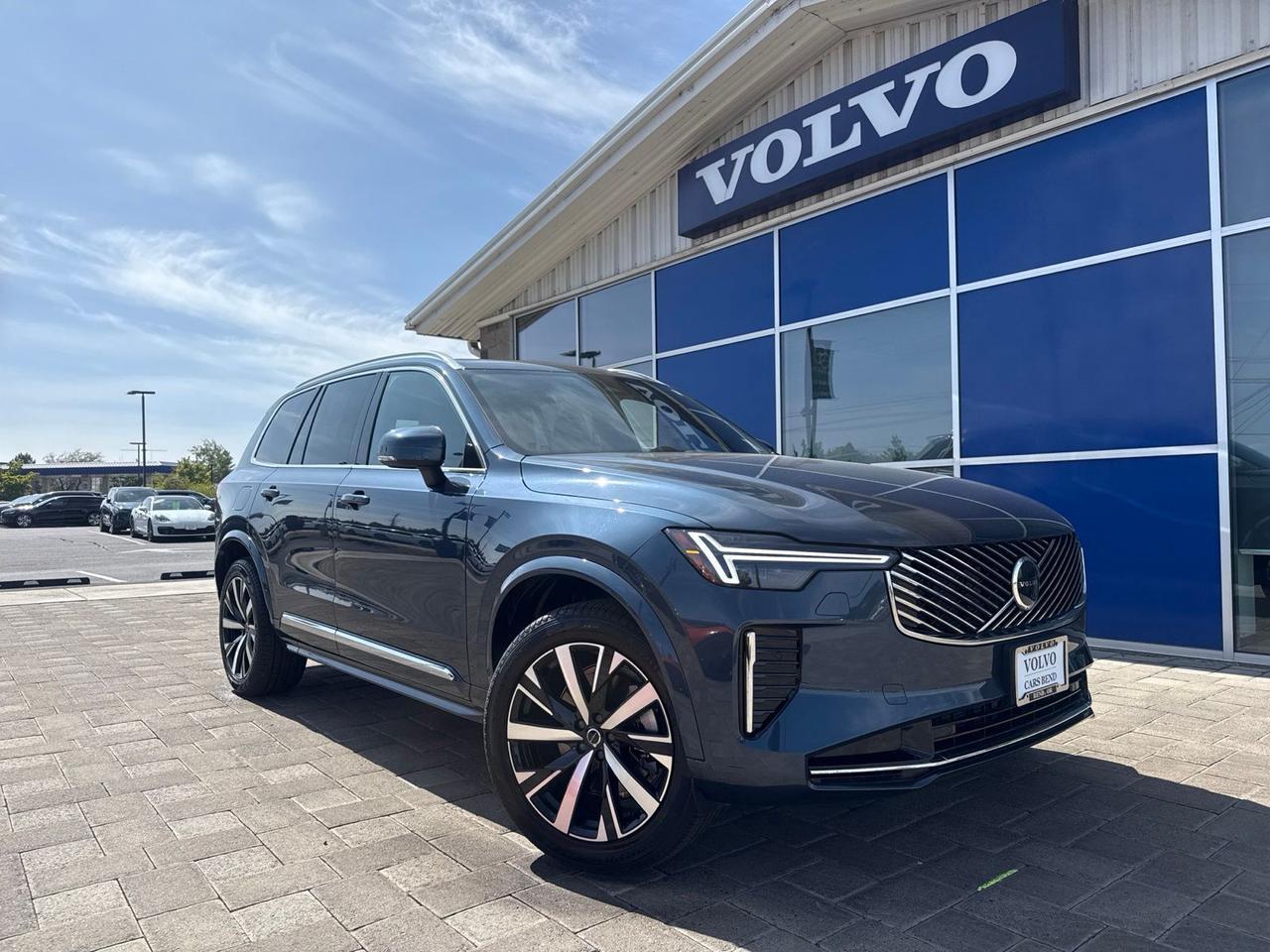 2026 Volvo XC90 B6 Core