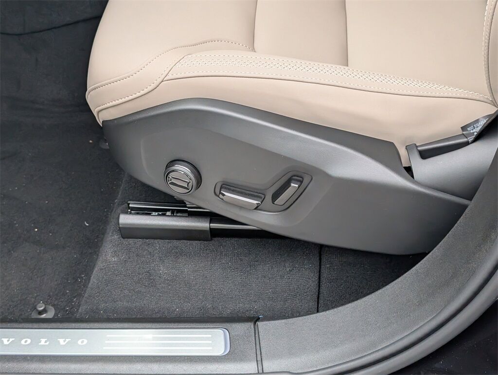 2026 Volvo XC90 B6 Core Hunt Valley MD