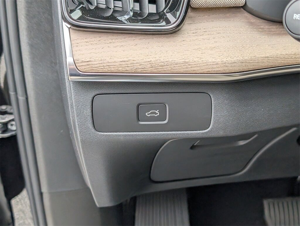 2026 Volvo XC90 B6 Core Hunt Valley MD