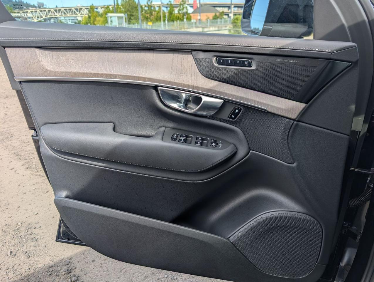2026 Volvo XC90 B6 Hybrid AWD ULTRA | HK Premium Audio, Pilot Assist, 360 Cam, Heated & Cooled Nappa Leather Portland OR