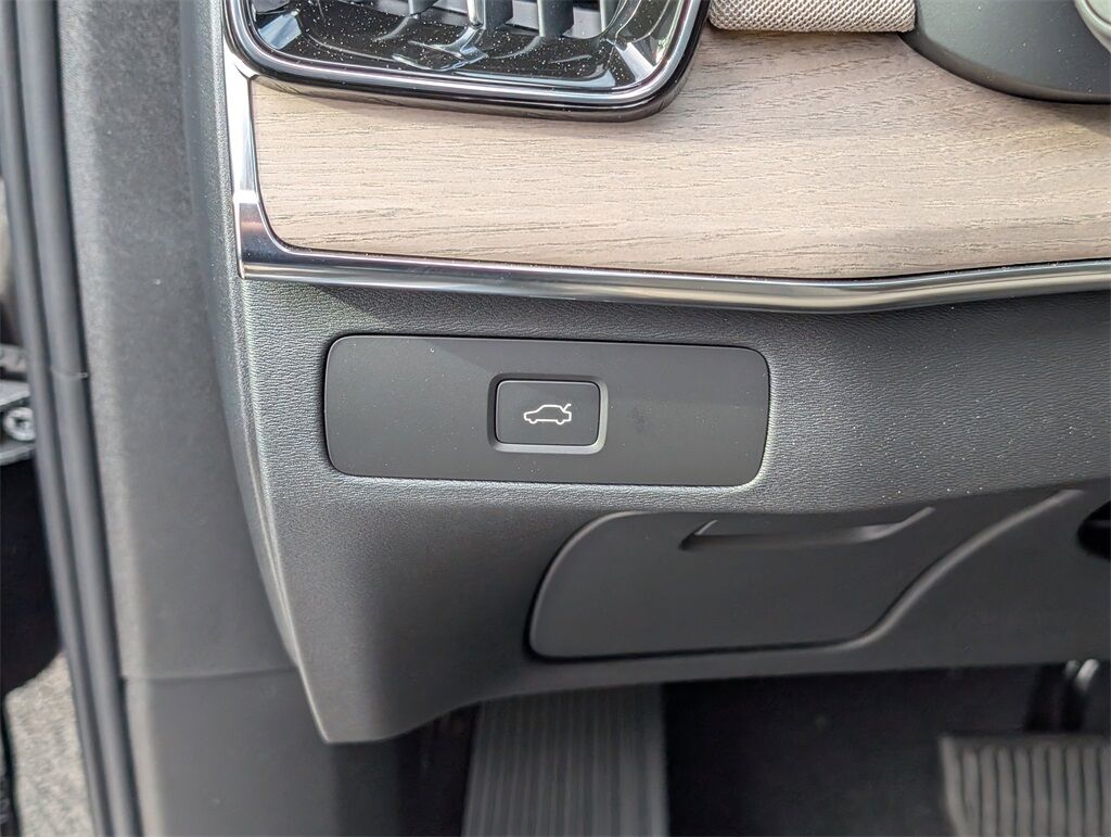 2026 Volvo XC90 B6 Plus 6-Seater Hunt Valley MD