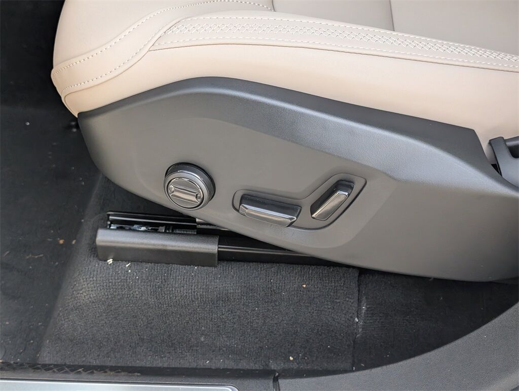 2026 Volvo XC90 B6 Plus 6-Seater Hunt Valley MD