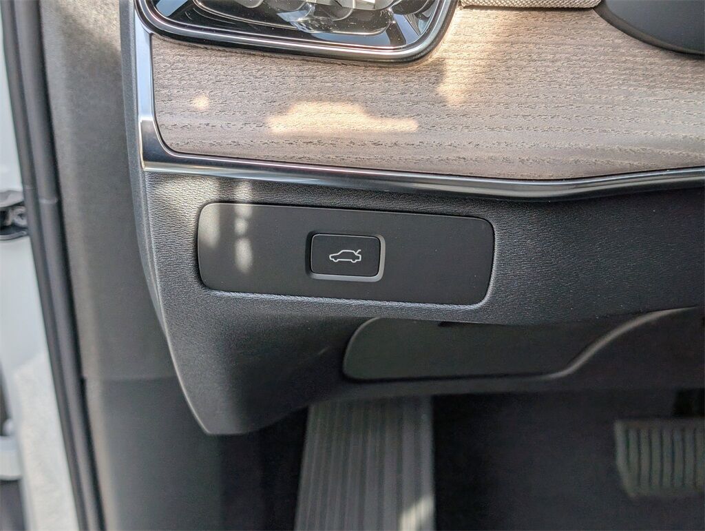 2026 Volvo XC90 B6 Plus 6-Seater Hunt Valley MD