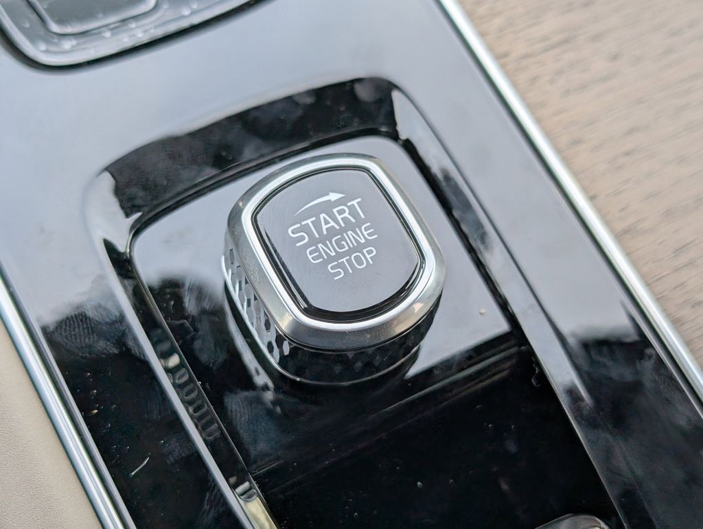2026 Volvo XC90 B6 Plus 6-Seater Hunt Valley MD