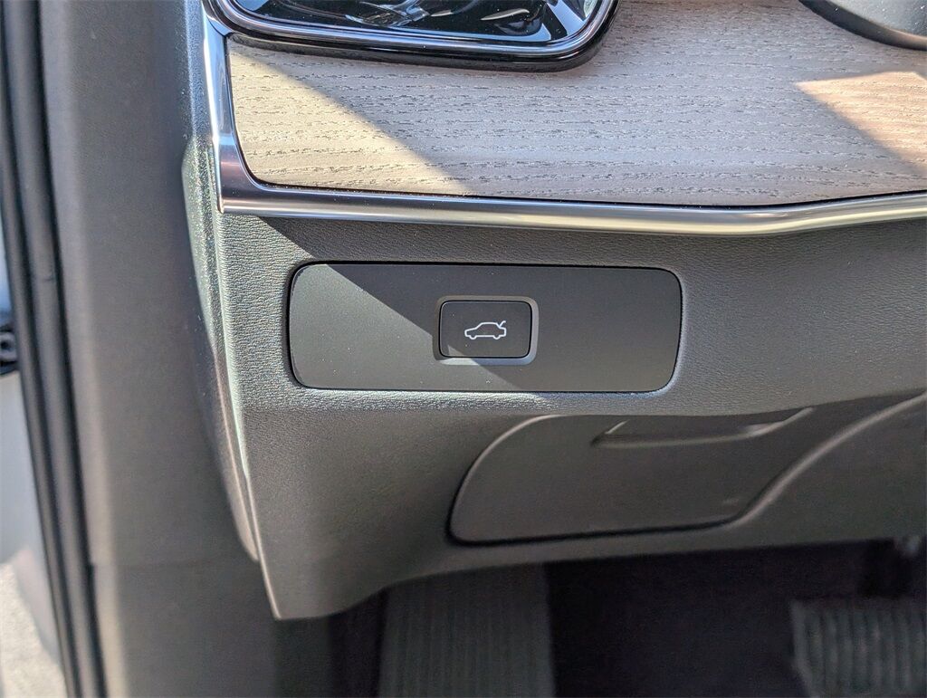 2026 Volvo XC90 B6 Plus 6-Seater Hunt Valley MD