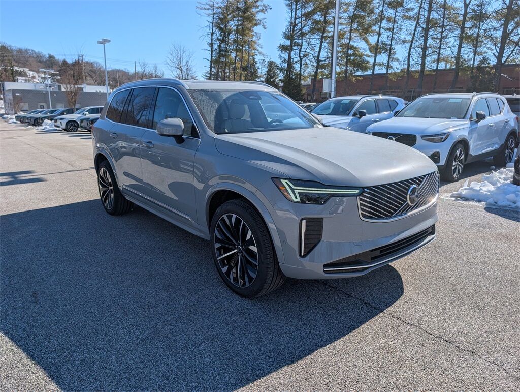 2026 Volvo XC90 B6 Plus 6-Seater