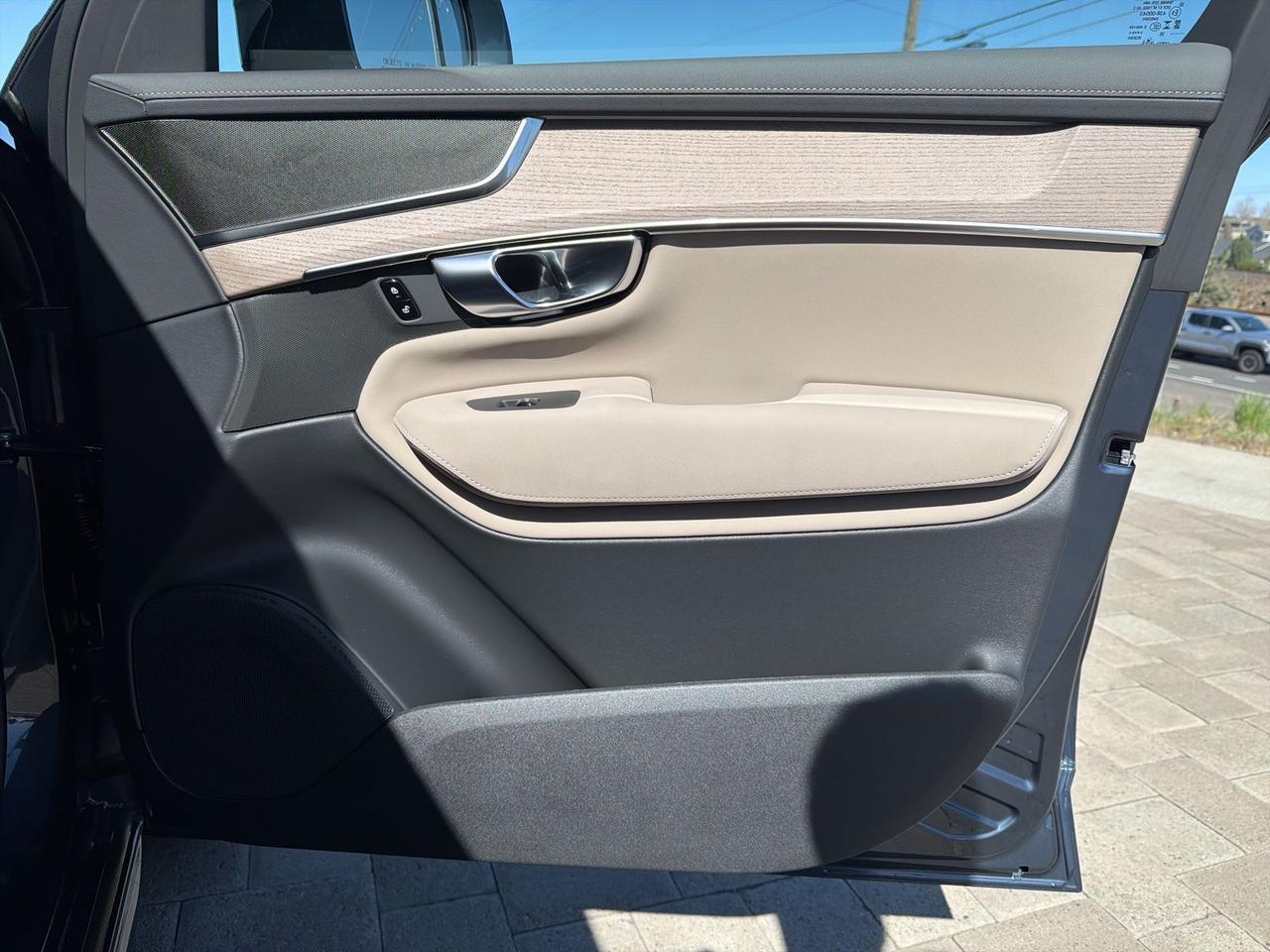 2026 Volvo XC90 B6 Plus 7-Seater Bend OR