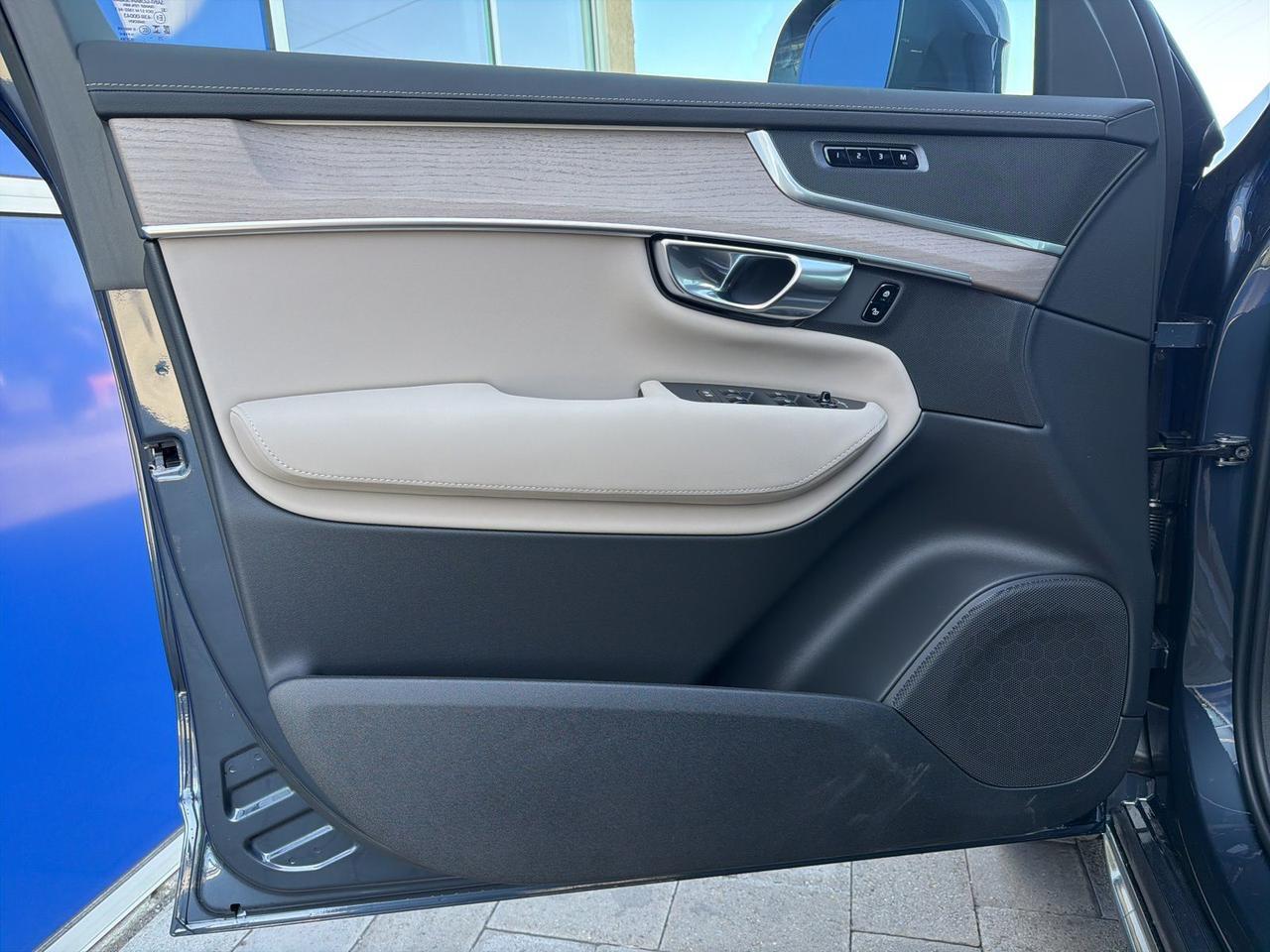 2026 Volvo XC90 B6 Plus 7-Seater Bend OR