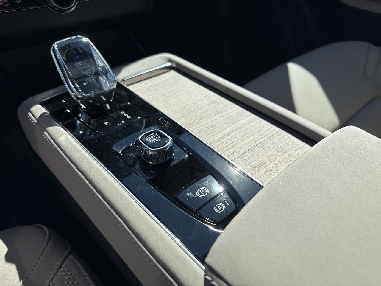 2026 Volvo XC90 B6 Plus 7-Seater Bend OR
