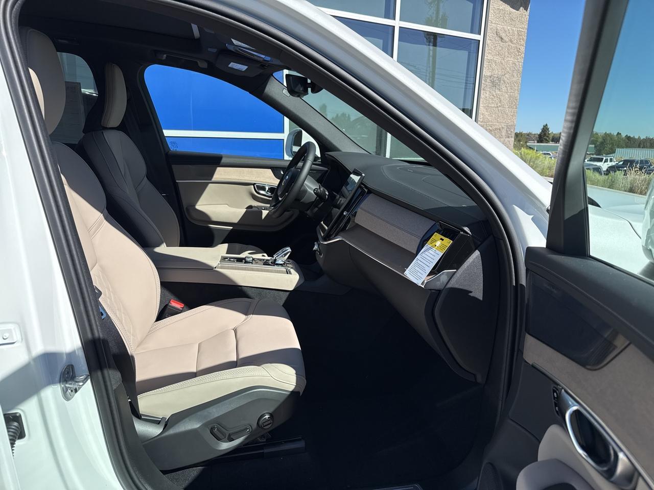 2026 Volvo XC90 B6 Plus 7-Seater Bend OR