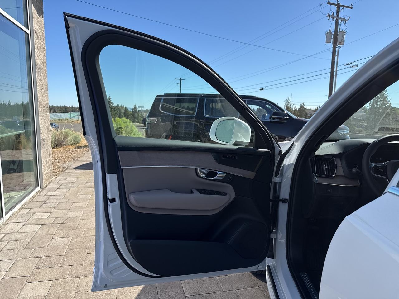 2026 Volvo XC90 B6 Plus 7-Seater Bend OR