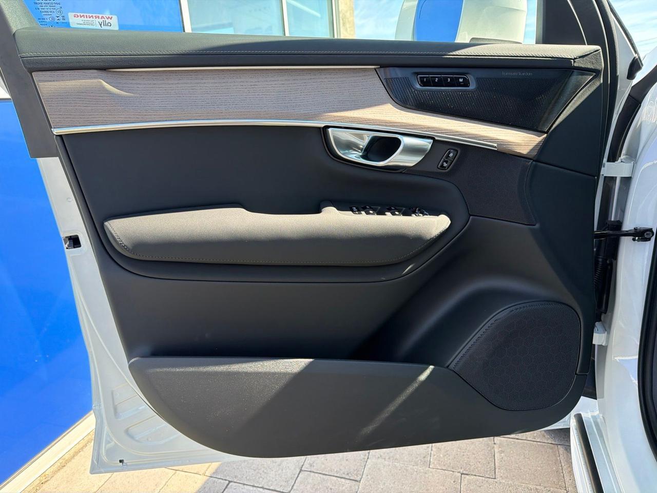 2026 Volvo XC90 B6 Plus 7-Seater Bend OR