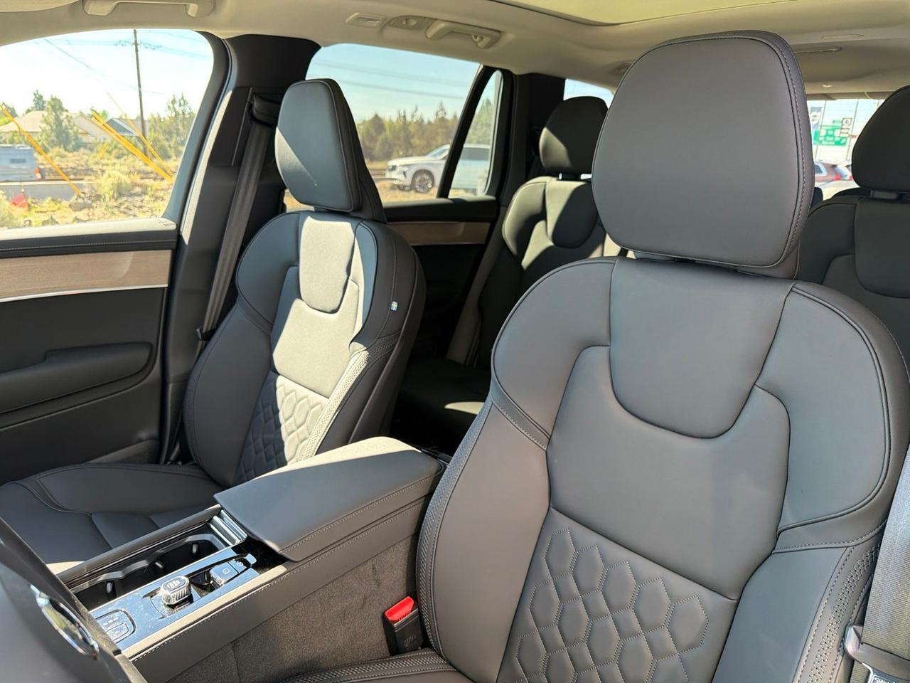 2026 Volvo XC90 B6 Plus 7-Seater Bend OR