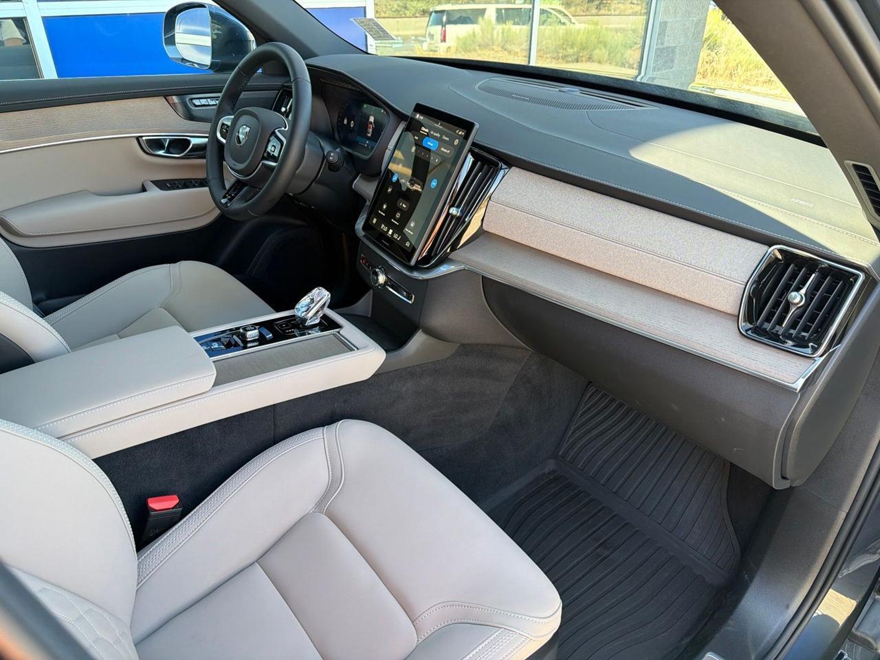 2026 Volvo XC90 B6 Plus 7-Seater Bend OR