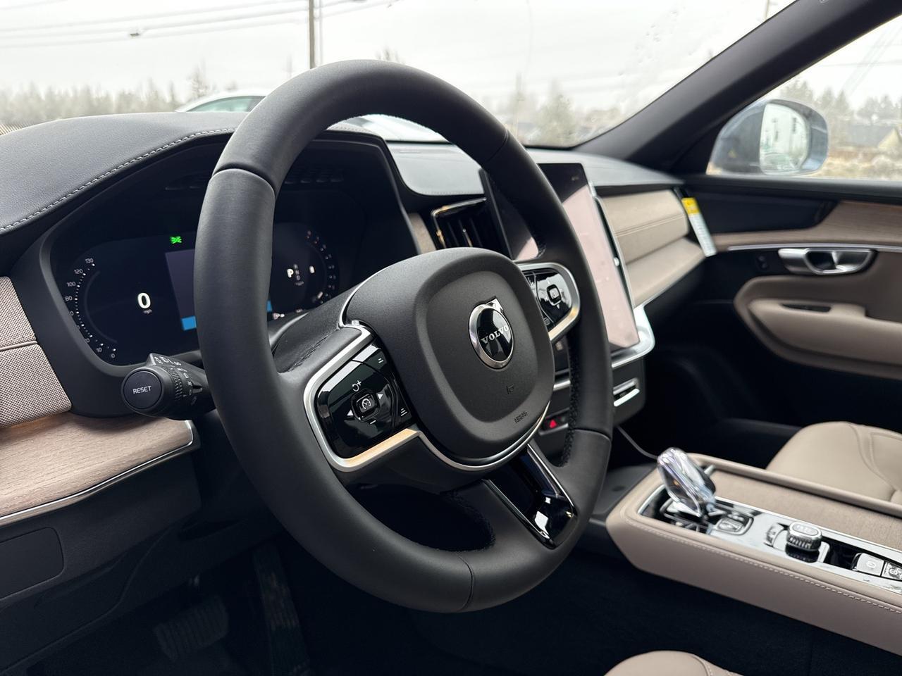 2026 Volvo XC90 B6 Plus 7-Seater Bend OR