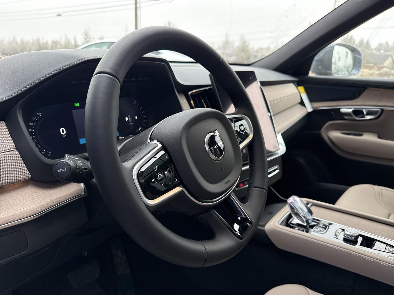 2026 Volvo XC90 B6 Plus 7-Seater Bend OR