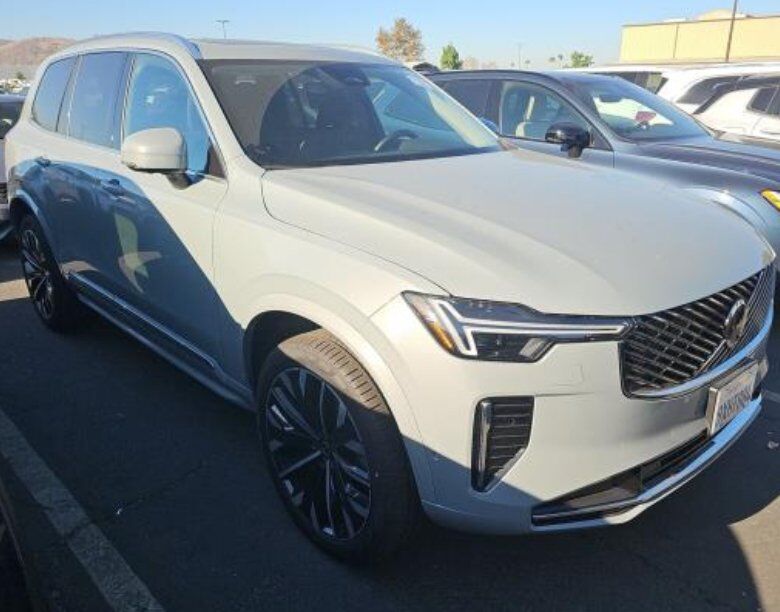 2026 Volvo XC90 B6 Plus 7-Seater