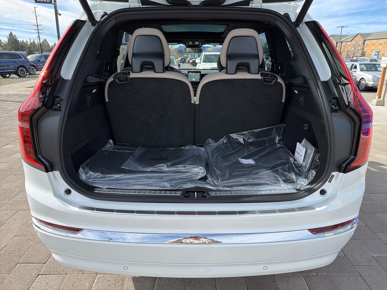 2026 Volvo XC90 B6 Plus 7-Seater Bend OR