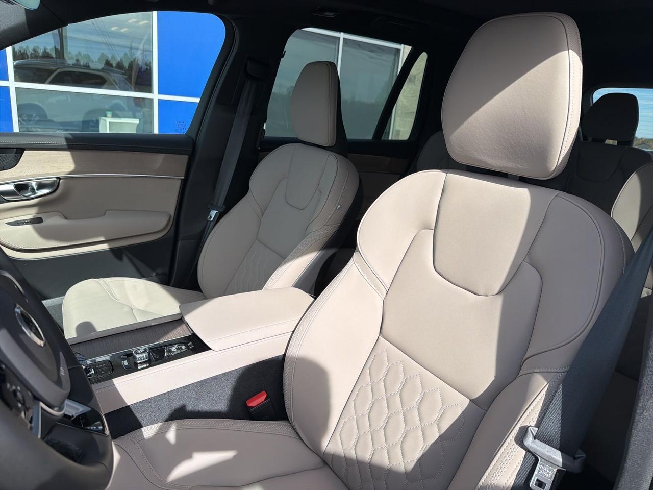 2026 Volvo XC90 B6 Plus 7-Seater Bend OR