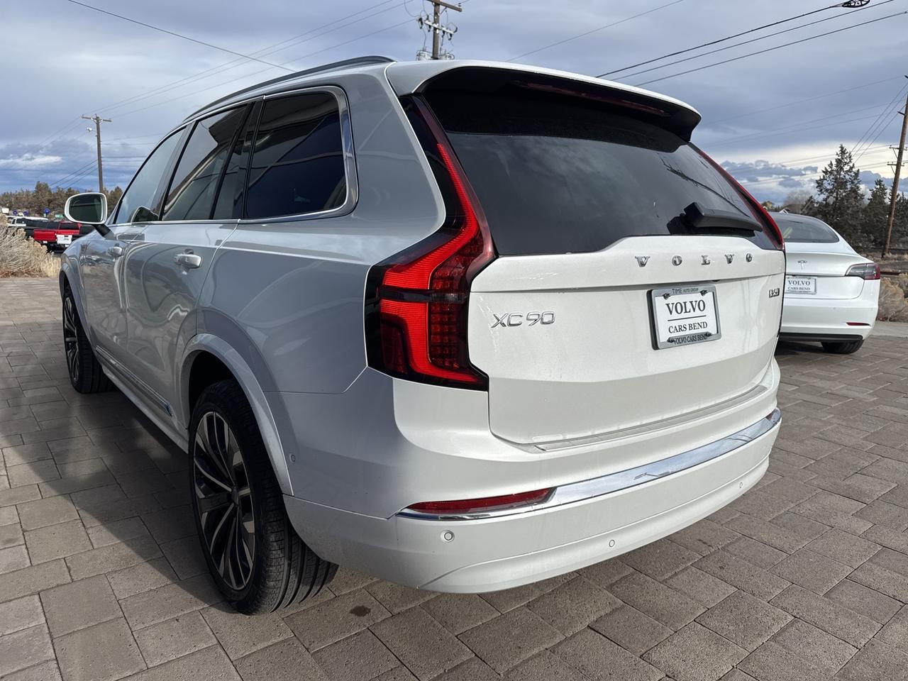2026 Volvo XC90 B6 Plus 7-Seater Bend OR