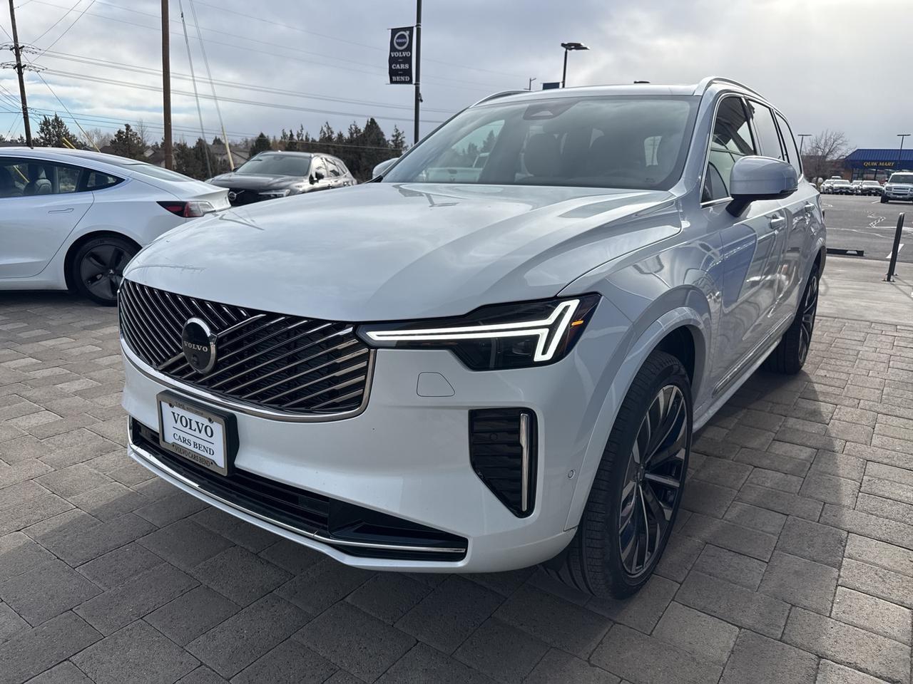 2026 Volvo XC90 B6 Plus 7-Seater Bend OR