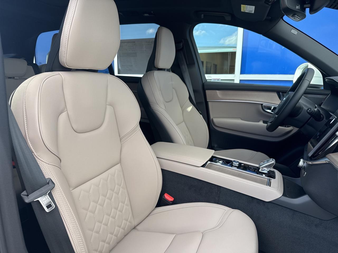 2026 Volvo XC90 B6 Plus 7-Seater Bend OR