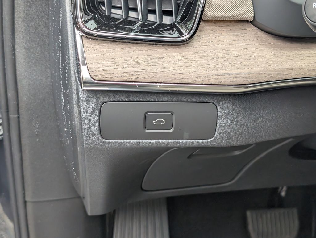 2026 Volvo XC90 B6 Plus 7-Seater Hunt Valley MD