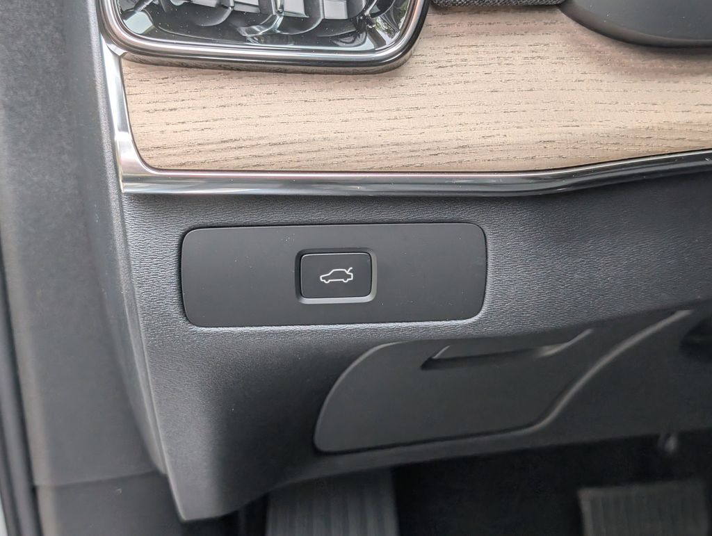 2026 Volvo XC90 B6 Plus 7-Seater Hunt Valley MD
