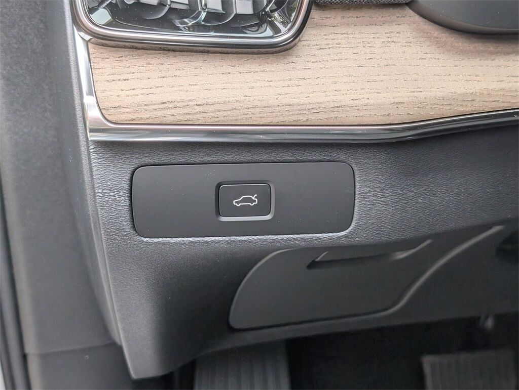 2026 Volvo XC90 B6 Plus 7-Seater Hunt Valley MD