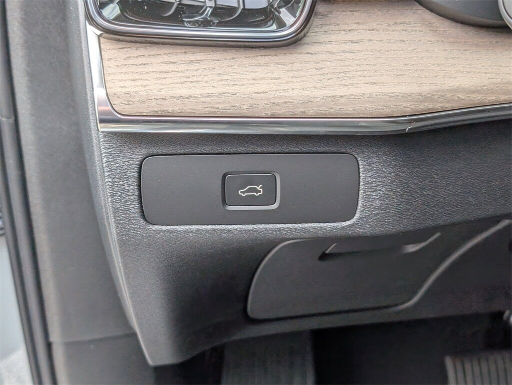 2026 Volvo XC90 B6 Plus 7-Seater Hunt Valley MD