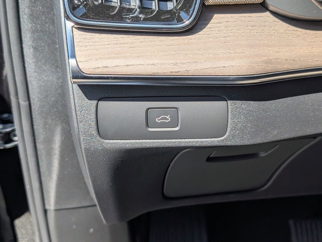 2026 Volvo XC90 B6 Plus 7-Seater Hunt Valley MD